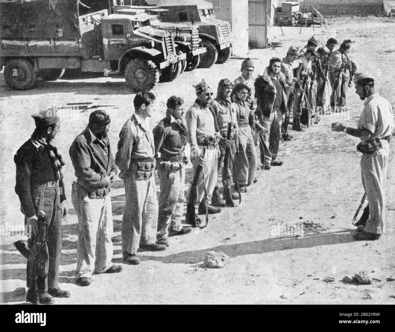 L'operazione Yoav (detta Anche Operazione Ten Piages o Operazione Yo'av) è stata un'operazione militare israeliana effettuata dal 15 al 22 ottobre 1948 nel deserto di Negev, durante la guerra arabo-israeliana del 1948. Il suo obiettivo era quello di guidare un cuneo tra le forze egiziane lungo la costa e la strada Beerseba–Hebron–Gerusalemme e, in ultima analisi, di conquistare l'intero Negev. L'operazione Yoav era guidata dal comandante del fronte meridionale Yigal Allon. Il Palmach (ebraico: 'Forze di Strike') era la forza di combattimento d'élite del Haganah, l'esercito sotterraneo del Yishuv (comunità ebraica) durante il periodo del Mandat britannico Foto Stock