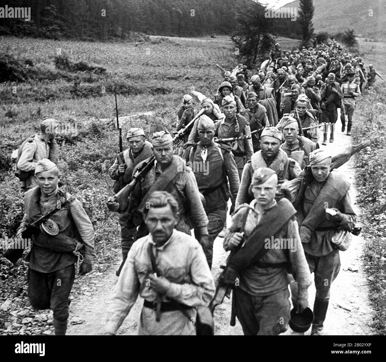 La guerra del Pacifico, chiamata anche guerra Asia-Pacifico, si riferisce in generale alle parti della seconda guerra mondiale che si sono svolte nell'Oceano Pacifico, nelle sue isole e nell'Estremo Oriente. Il termine Guerra del Pacifico è usato per includere il teatro dell'Oceano Pacifico, il teatro del Pacifico sud-occidentale, il teatro dell'Asia sud-orientale e La Seconda guerra sino-giapponese, compreso anche il conflitto sovietico-giapponese del 1945. Si ritiene generalmente che la guerra del Pacifico abbia avuto inizio il 7/8 dicembre 1941 con l'invasione giapponese della Thailandia per l'invasione della Malaya britannica, e l'attacco a Pearl Harbor nel Terri degli Stati Uniti Foto Stock