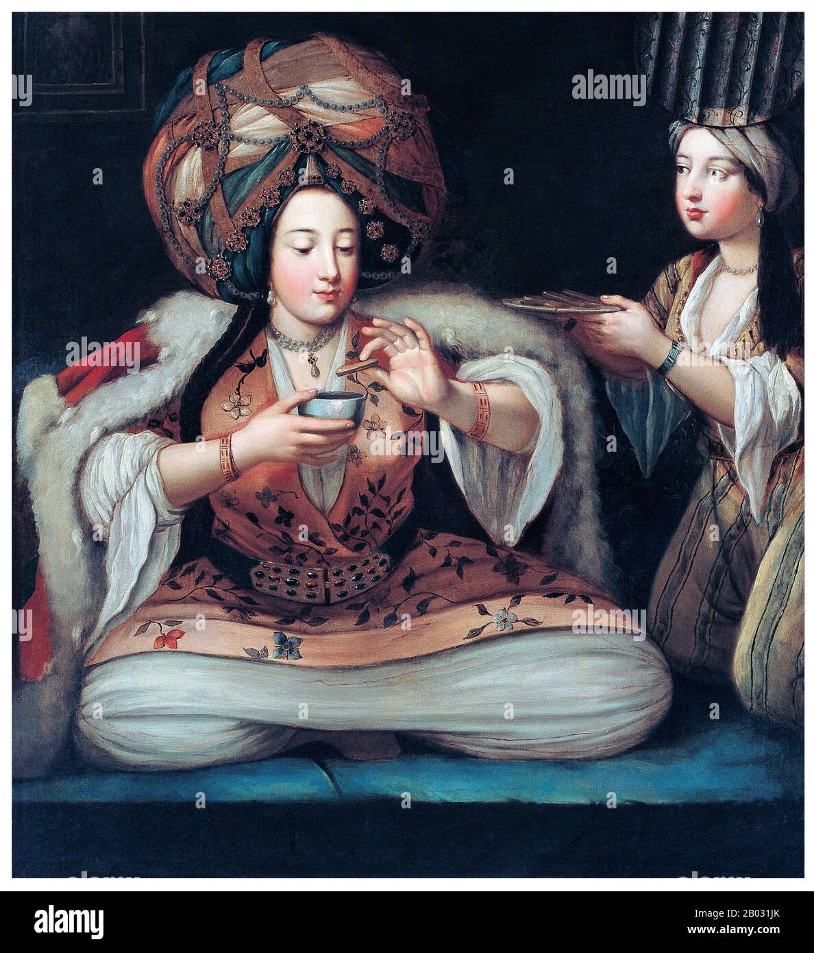 Il caffè è una bevanda preparata con un sapore amaro preparato dai semi tostati della pianta del caffè. I fagioli si trovano nelle ciliegie da caffè, che crescono su alberi coltivati in oltre 70 paesi, principalmente in America Latina equatoriale, Asia sudorientale, Asia meridionale e Africa. Il caffè verde (non torrefatto) è uno dei prodotti agricoli più venduti al mondo. Il caffè può avere un effetto stimolante sugli esseri umani a causa del suo contenuto di caffeina. È una delle bevande più consumate al mondo. L'effetto energizzante del caffè selvatico fu probabilmente scoperto per la prima volta nella regione nordorientale dell'Etiopia. Caffè c Foto Stock