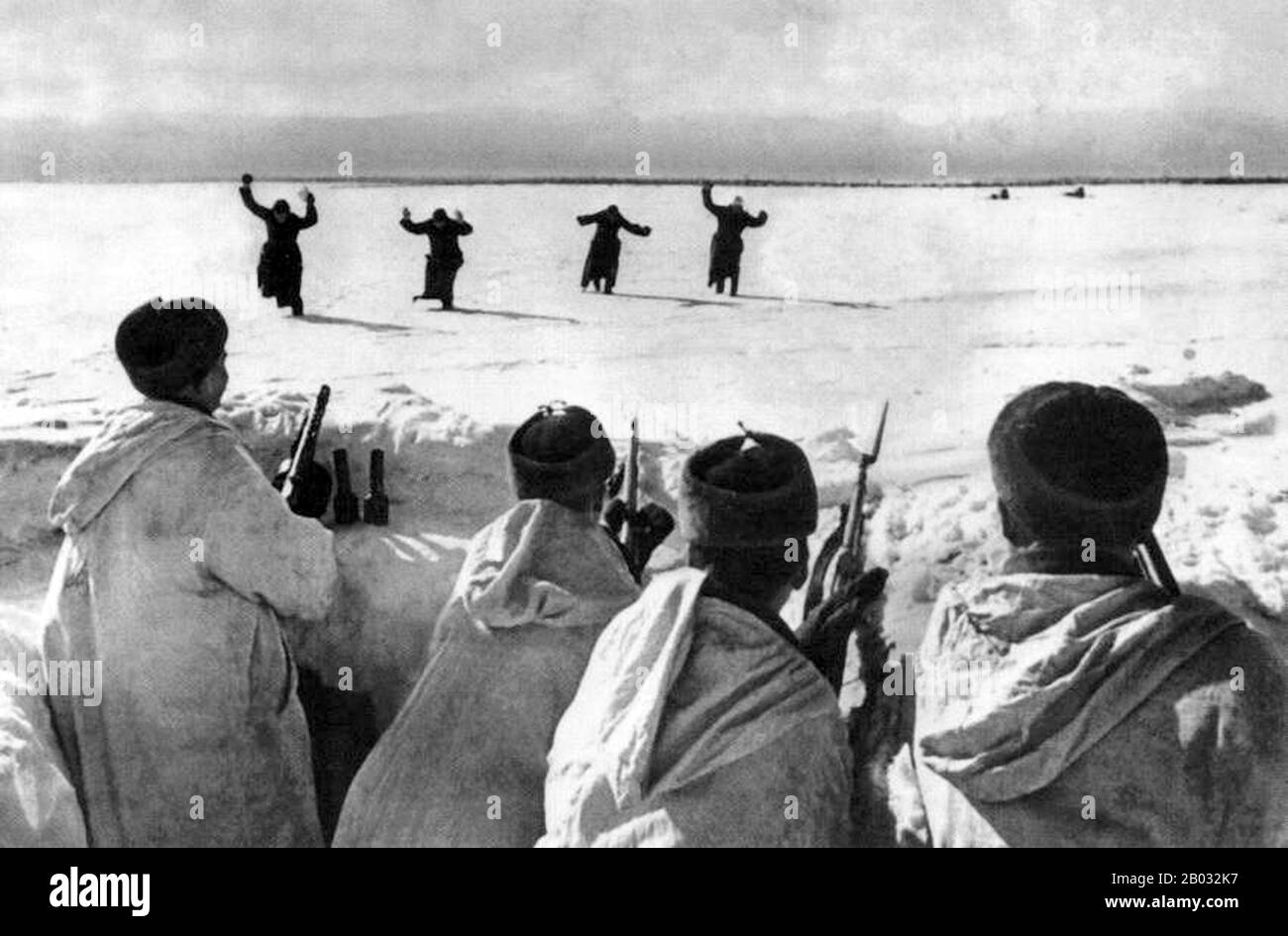 La battaglia di Stalingrado (23 agosto 1942 – 2 febbraio 1943) fu una grande battaglia sul fronte orientale della seconda guerra mondiale in cui la Germania nazista e i suoi alleati combatterono contro l'Unione Sovietica per il controllo della città di Stalingrado (ora Volgograd) nella Russia meridionale, Vicino al confine orientale dell'Europa. Caratterizzato da combattimenti ravvicinati e attacchi diretti contro i civili da incursioni aeree, è spesso considerato uno dei più grandi (quasi 2,2 milioni di persone) e sanguinosi (1,7–2 milioni di feriti, uccisi o catturati) battaglie nella storia della guerra. Le pesanti perdite inflitte alla Wehrmach tedesca Foto Stock