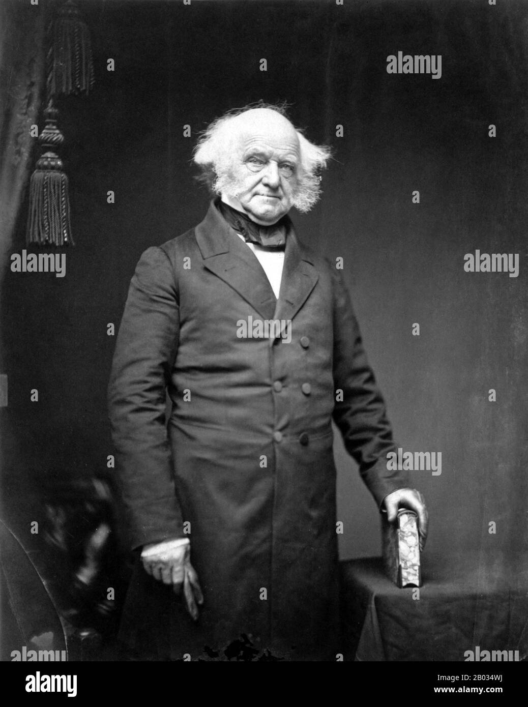 Martin Van Buren (New Hampshire, 5 dicembre 1782 – New Hampshire, 24 luglio 1862) è stato un . Membro del Partito democratico, ha ricoperto diversi ruoli di alto livello, tra cui l’ottavo Vice Presidente (1833–37) e il decimo Segretario di Stato (1829–31), entrambi sotto Andrew Jackson. Foto Stock