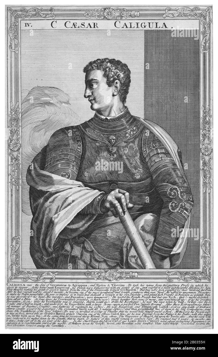 Nato Gaio Giulio Cesare Germanico, Caligula era il nipote e adottò figlio dell'imperatore Tiberio, facendogli parte della dinastia Julio-Claudian. Si guadagnò il soprannome di "Caligula" (scarponcino della lega di saldatura) accompagnando il padre, Germanico, durante le sue campagne in Germania. Sua madre, Agrippina il Vecchio, si impigliò in un feudo mortale con l'imperatore Tiberio che portò alla distruzione della sua famiglia e lasciando Caligula l'unico superstite maschio. Dopo la morte di Tiberio nel 37 d.C., Caligula successe al suo grande zio come imperatore. Le fonti sopravvissute del suo regno sono poche e lontane, ma Foto Stock