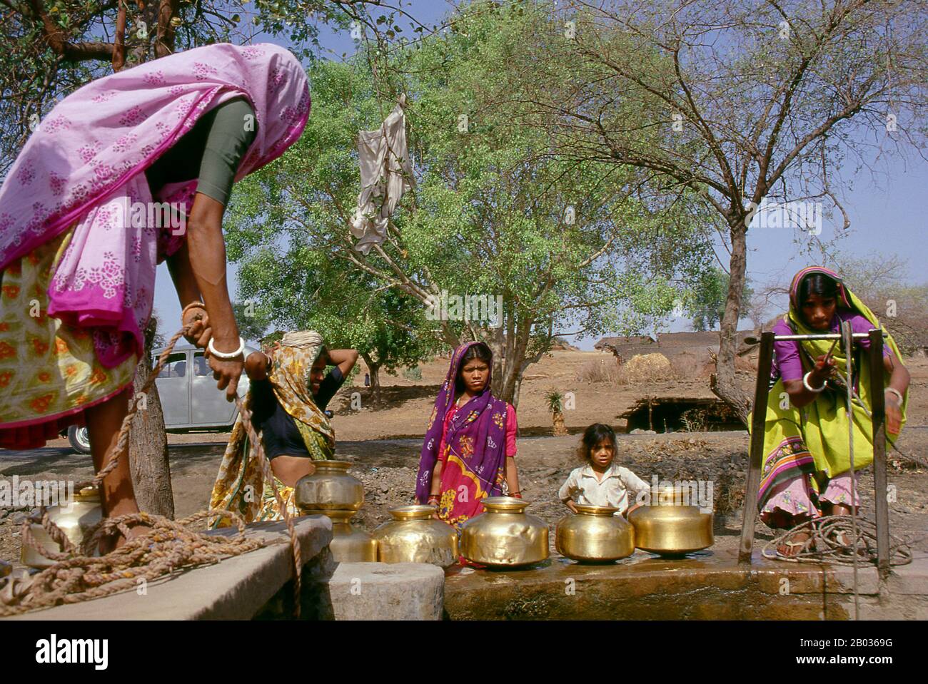 Madhya Pradesh (che significa Provincia Centrale) è uno stato dell'India centrale. La sua capitale è Bhopal e la città più grande è Indore. Soprannominato il 'cuore dell'India' a causa della sua posizione geografica in India, Madhya Pradesh è il secondo stato più grande del paese per area. Con oltre 75 milioni di abitanti, è il quinto stato più grande in India per popolazione. Foto Stock