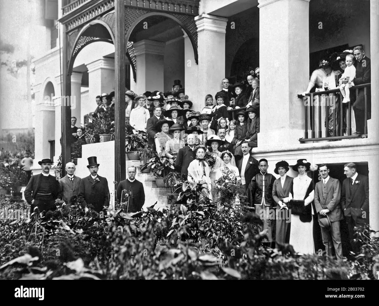 Edward Bangs Drew (1843 - 1924) entrò a far parte del Servizio doganale marittimo cinese nel 1864 dopo aver conseguito la laurea in BA presso Harvard. Nel 1868, Drew fu nominato Commissario del Servizio, una posizione che deteneva per decenni. Durante questo periodo ha raccolto fotografie che documentano abbigliamento, costumi e vita quotidiana in Cina del 19th secolo, e della vita e carriera di Drew, tra cui incontri familiari e sociali, apparizioni pubbliche, eventi e cerimonie. Foto Stock