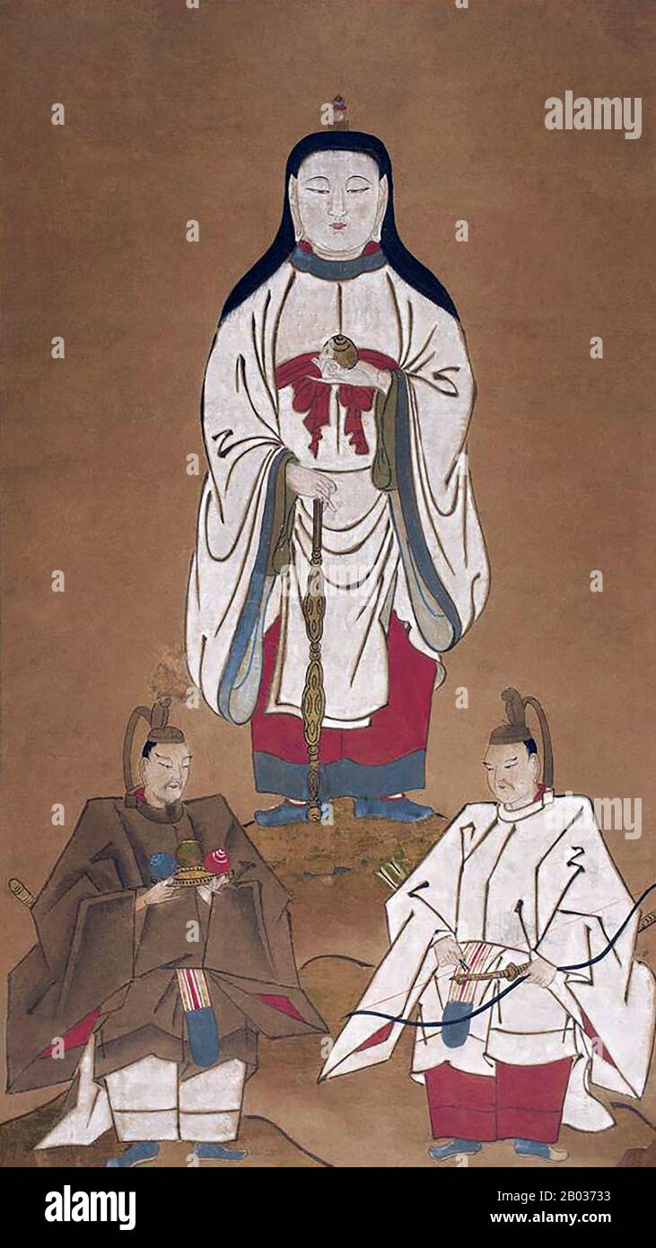 Amaterasu, a volte chiamato dal suo nome completo Amaterasu-omikami, è una delle più importanti divinità della religione Shinto. Dea del sole e dell'universo, il nome di Amaterasu significa 'stare in cielo', mentre il suo nome completo si traduce in 'il grande kami di agosto (dio) che splende nel cielo'. Amaterasu nacque dall'occhio sinistro del creatore, il dio Izanagi, mentre si purificò dal suo tentativo di salvare la moglie Izanami dal mondo sotterraneo, Yomi. Suo fratello e suo marito, il dio della luna Tsukuyomi, nacque dall'occhio destro di Izanagi, mentre suo altro fratello, il dio della tempesta Susanoo, nacque Foto Stock