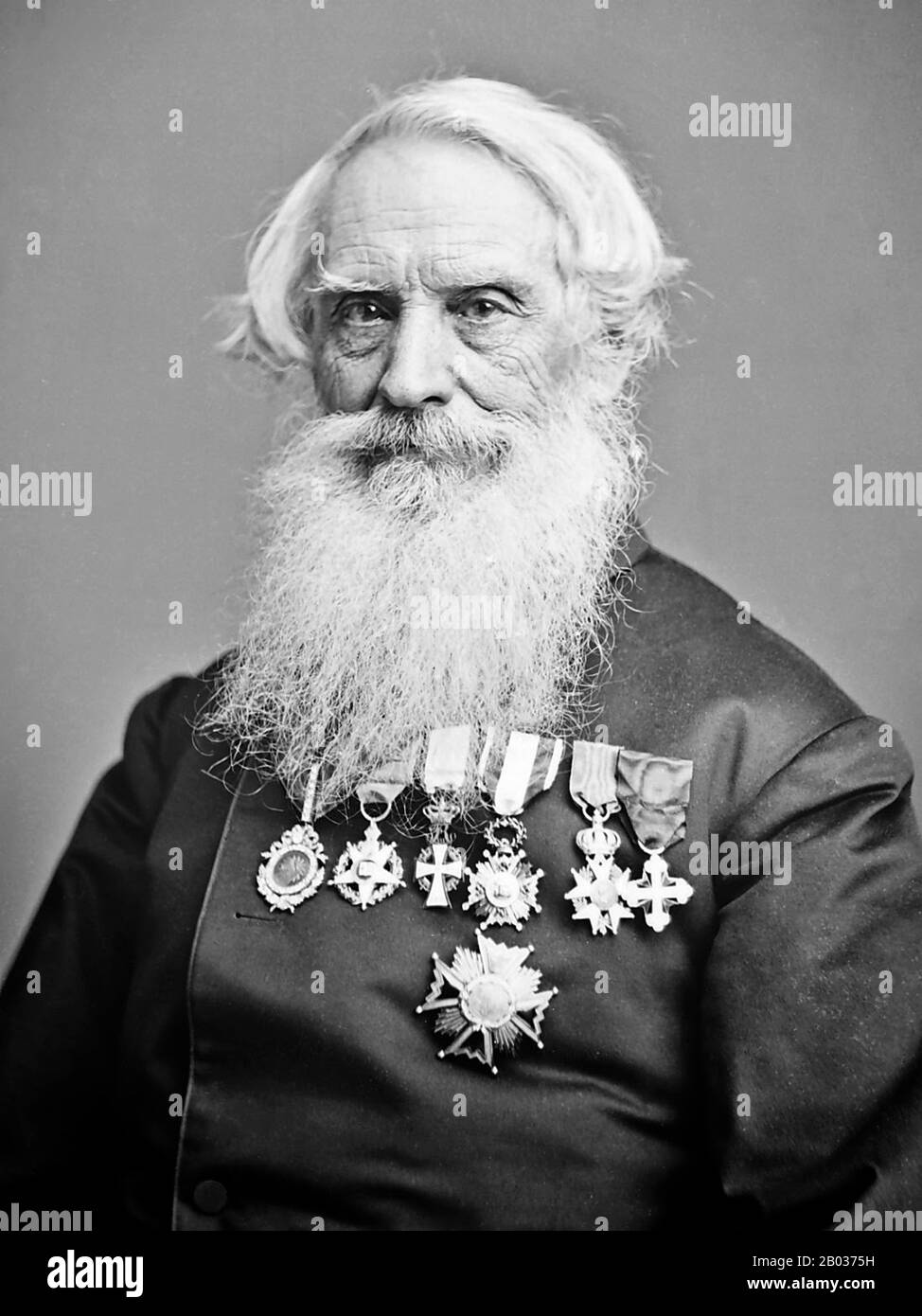 Samuel Finley Breese Morse (27 aprile 1791 – 2 aprile 1872) è stato un . Dopo aver stabilito la sua reputazione di pittore di ritratto, nella sua età media Morse contribuì all'invenzione di un sistema telegrafo a filo singolo basato su telegrafi europei. È stato co-sviluppatore del codice Morse e ha contribuito a sviluppare l'uso commerciale della telegrafia. Foto Stock