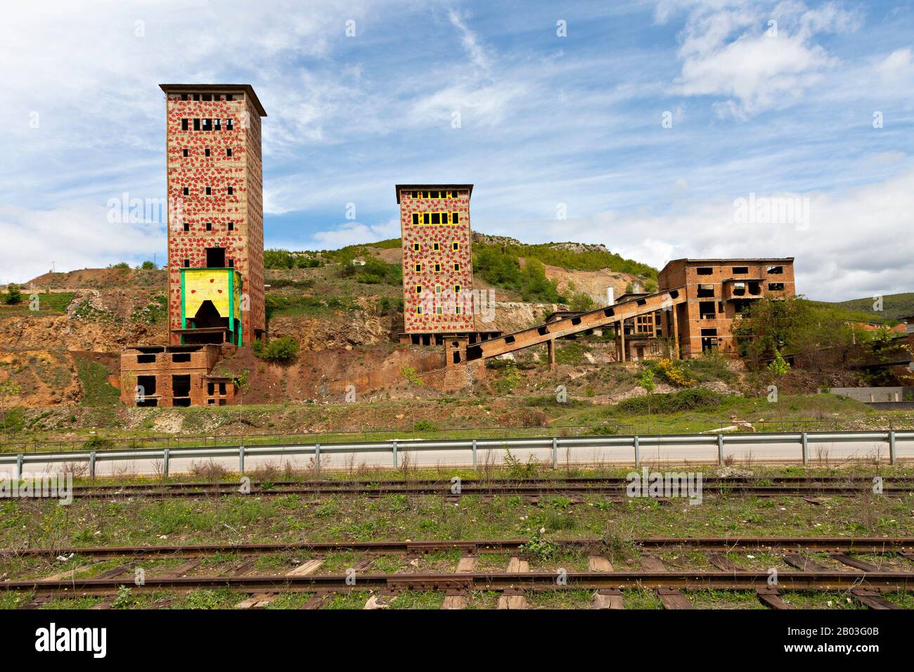 Fabbrica abbandonata dall'era comunista, in Albania Foto Stock