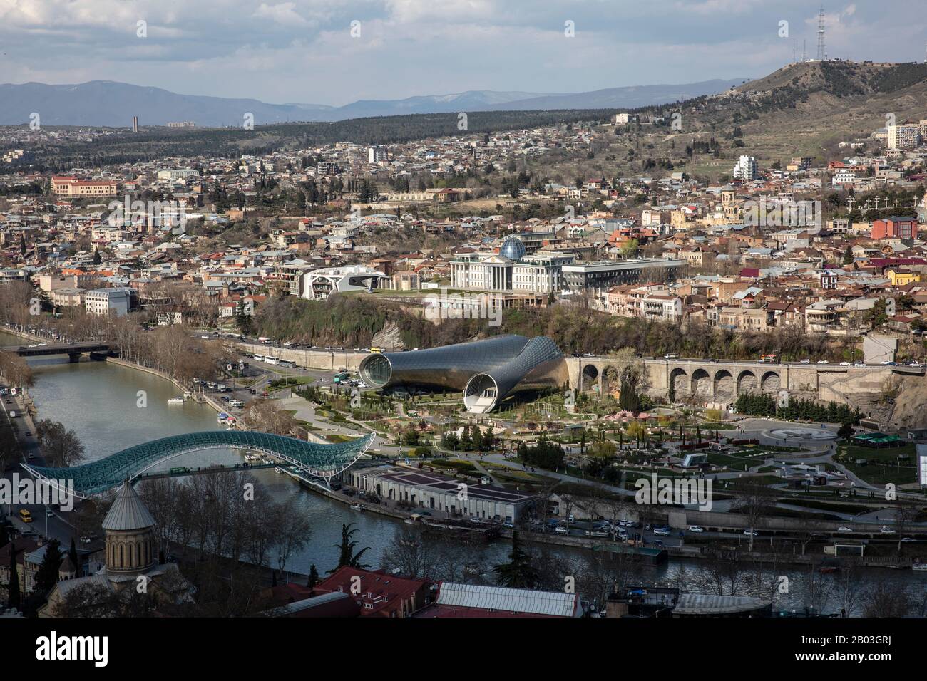 Tbilisi, capitale e la più grande città della Georgia, situata sulle rive del fiume Kura, ex Persia e Russia, Caucaso regione di Eurasia Foto Stock