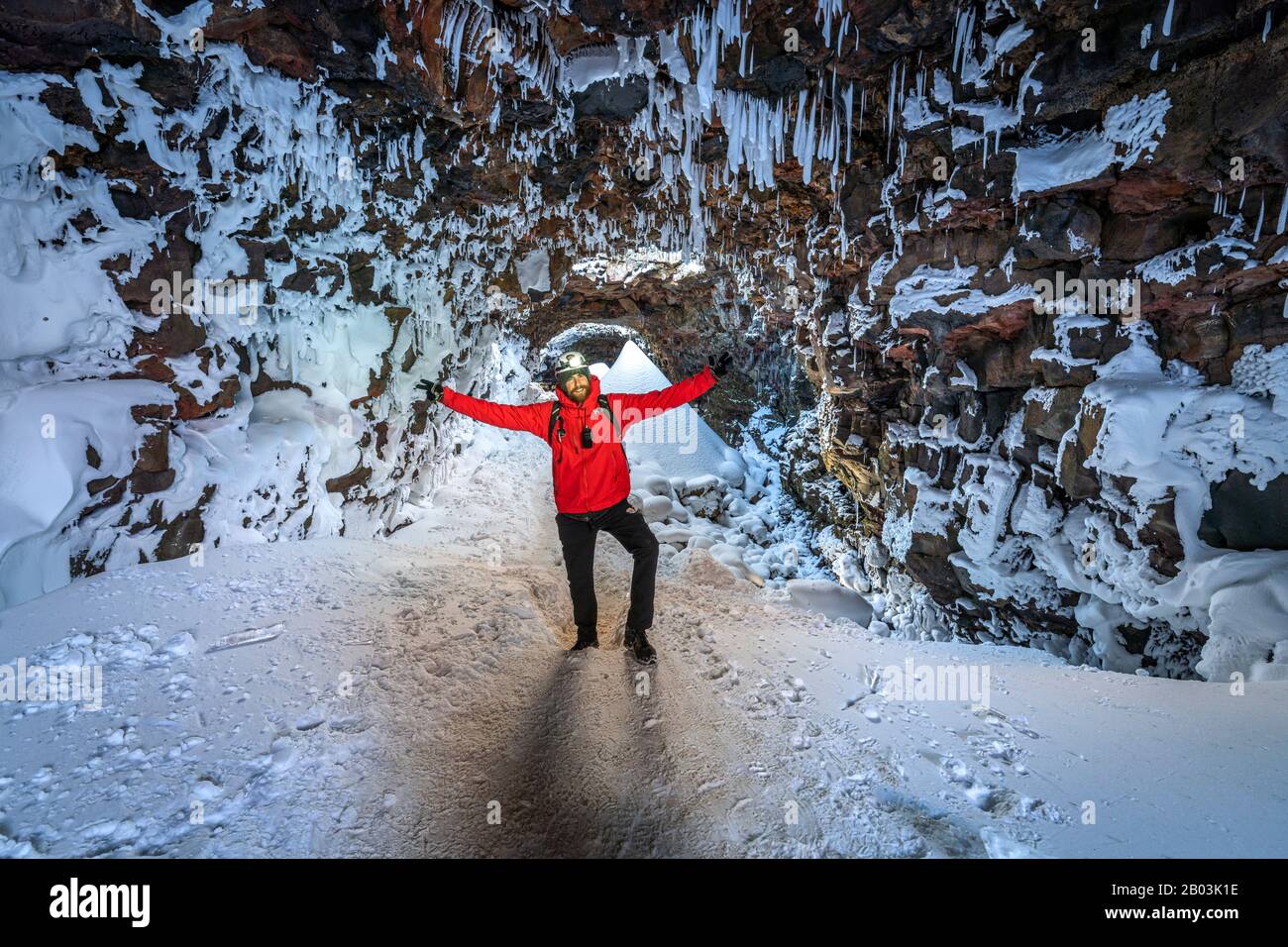 Tunnel Di Lava Di Raufarholshellir, Islanda. Uno dei più lunghi tubi di lava a breve distanza da Reykjavik, Islanda Foto Stock