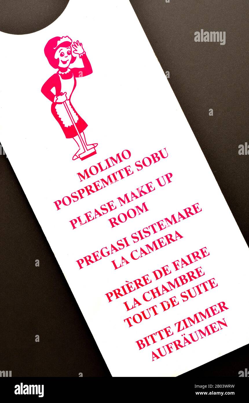 Cartello multilingue per appendere un hotel (croato) - 'si prega di preparare la camera' in croato, inglese, italiano, francese e tedesco Foto Stock
