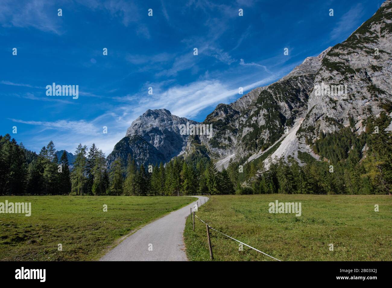 Catena montuosa Karwendel in Tirolo nelle alpi / Austria Foto Stock