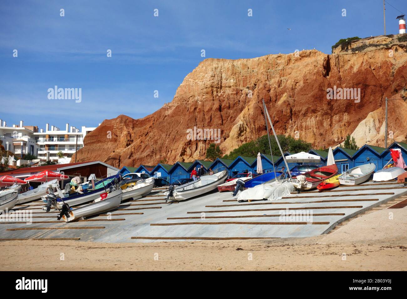 La Zona Della Spiaggia Di Fishermens Di Olhos De Agua Vicino Albufeira L'Algrave Portogallo Foto Stock