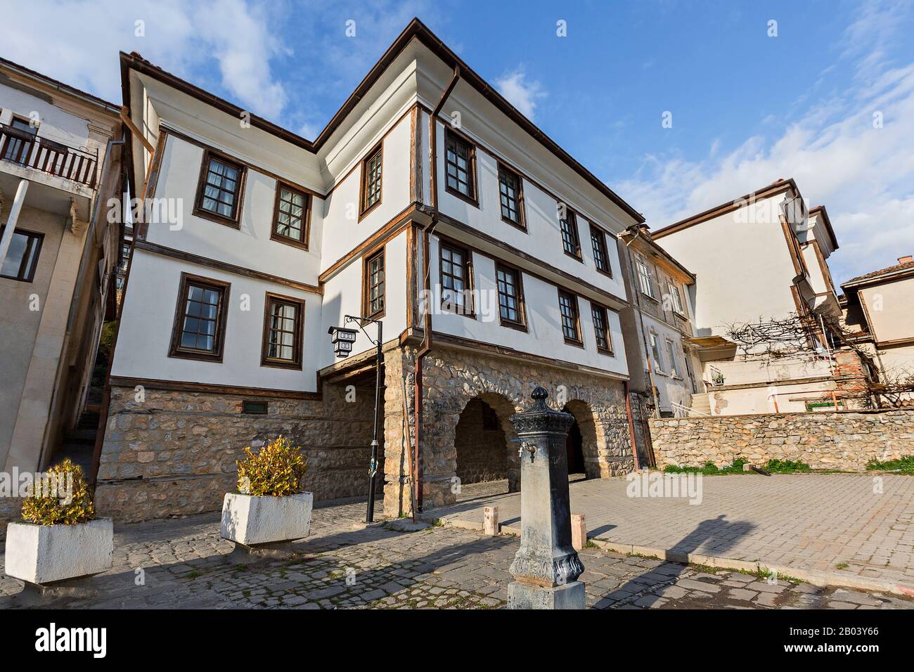 Case tradizionali nel centro storico di Ohrid, Macedonia Foto Stock