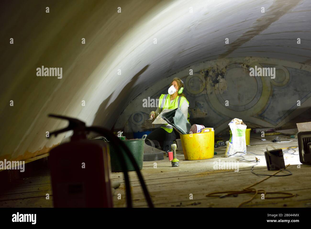 Cantiere, lavorando su soffitto a cupola Foto Stock