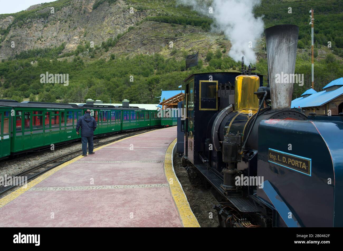 Treni alla stazione alla Fine della World Railroad a Ushuaia, la capitale della Terra del fuoco in Argentina. Foto Stock