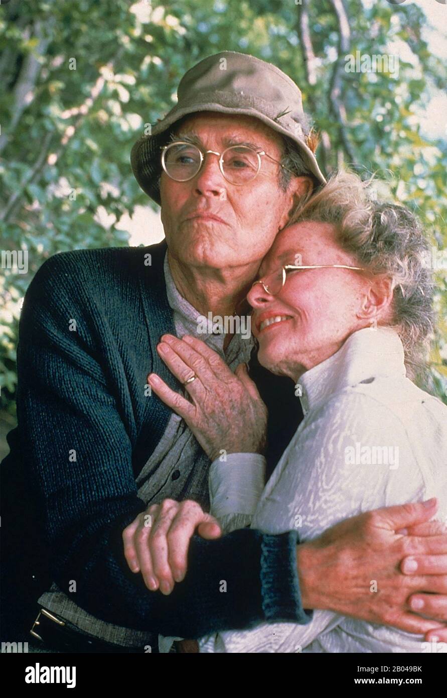 Su GOLDEN POND 1981 Universal Pictures film con Katherine Hepburn e Henry fonda Foto Stock