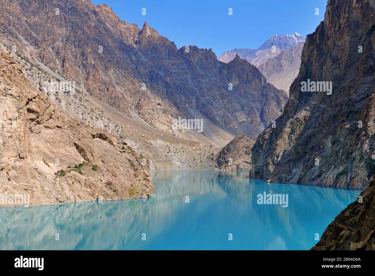 Lago Attabad un lago nella Valle di Gojal, Hunza, Gilgit Baltistan nel nord del Pakistan Foto Stock