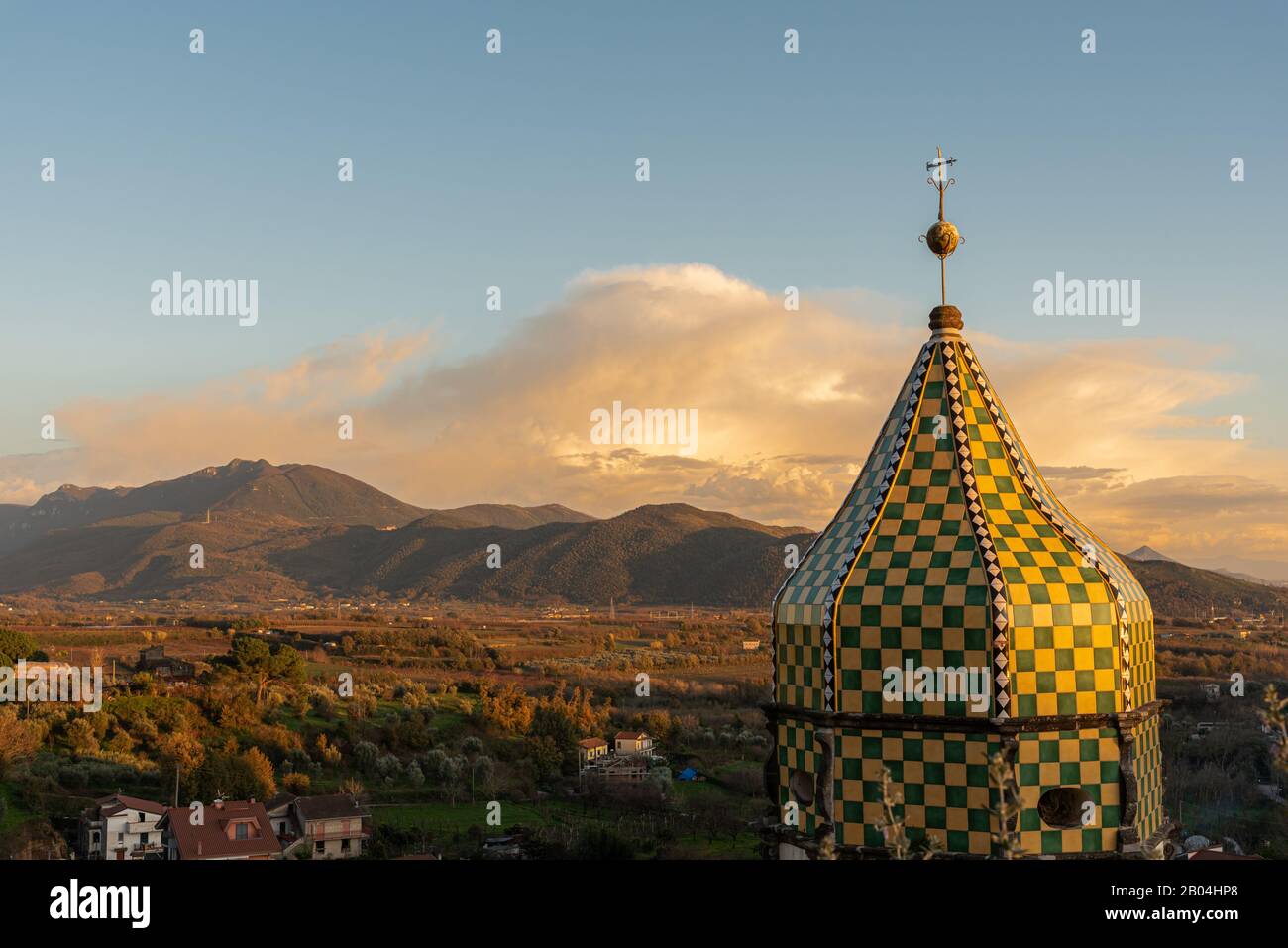 Teano, Campania. Monastero Di Santa Caterina. Il campanile. Vista. Foto Stock