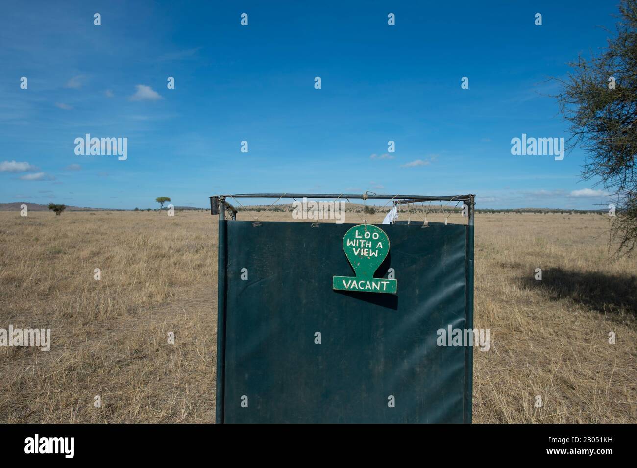 Servizi Igienici Di Serengeti Sunrise Balloon Safari Nel Parco Nazionale Del Serengeti In Tanzania. Foto Stock