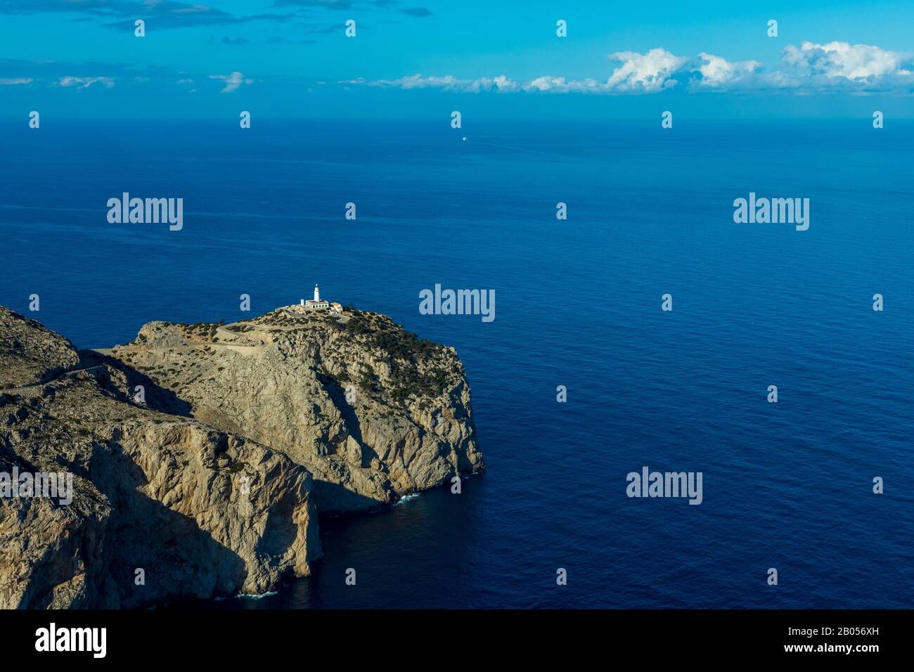 Foto aerea, penisola di Cap Formentor, Far de Formentor, faro, Pollença, Maiorca, Isole Baleari, Spagna, Europa, piattaforma di osservazione, Baleari i Foto Stock
