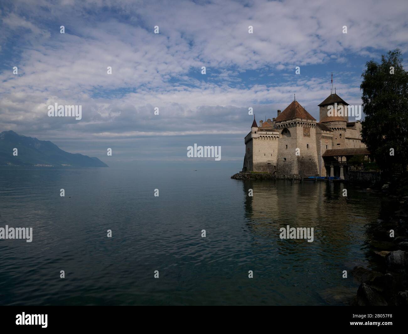 Castello Sul Lago, Chateau De Chillon, Lago Di Ginevra, Montreux, Vevey, Cantone Di Vaud, Svizzera Foto Stock