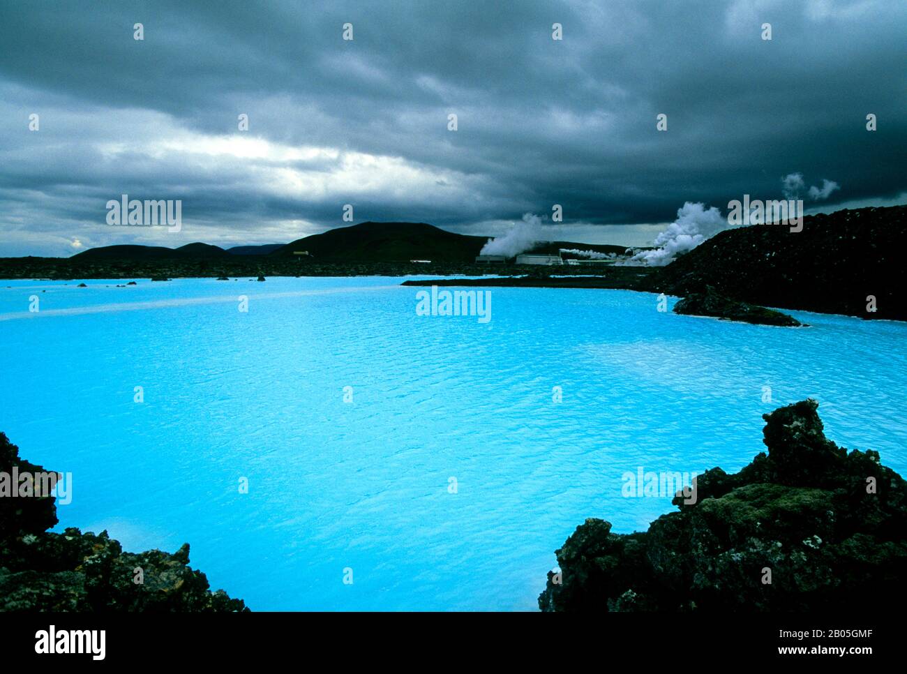 ISLANDA, VICINO REYKJAVIK, ZONA TERMALE BLU LAGUNA, VISTA DELLA CENTRALE ELETTRICA Foto Stock