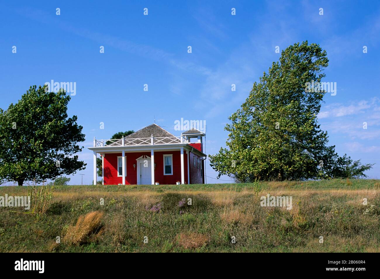 USA, KANSAS, COLLINE SELCE, VICINO A COUNCIL GROVE, CASA LUNGO L'AUTOSTRADA 177 Foto Stock