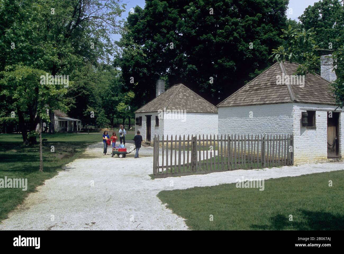 USA, MICHIGAN, VICINO DETROIT, DEARBORN, VILLAGGIO DI GREENFIELD, SCENA DEL VILLAGGIO, QUARTIERI SLAVE HERMITAGE Foto Stock
