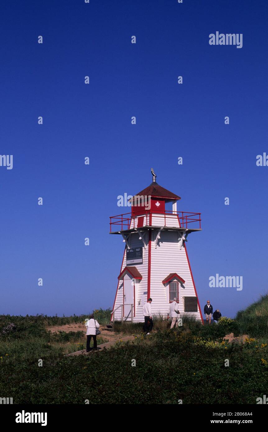 CANADA, PRINCE EDWARD ISLAND NATIONAL PARK, VICINO A DALVAY, DUNE DI SABBIA, FARO Foto Stock