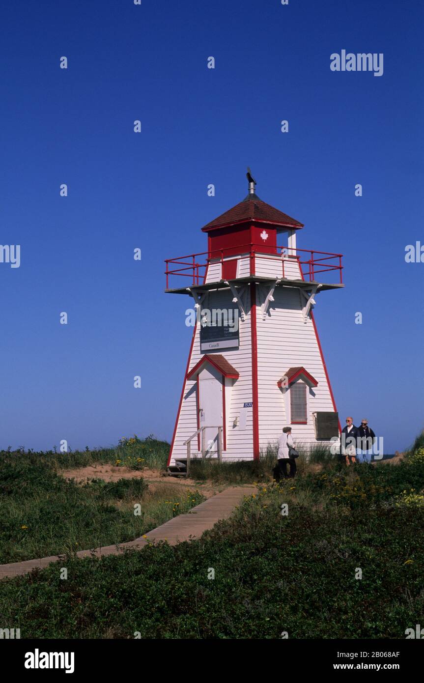 CANADA, PRINCE EDWARD ISLAND NATIONAL PARK, VICINO A DALVAY, DUNE DI SABBIA, FARO Foto Stock