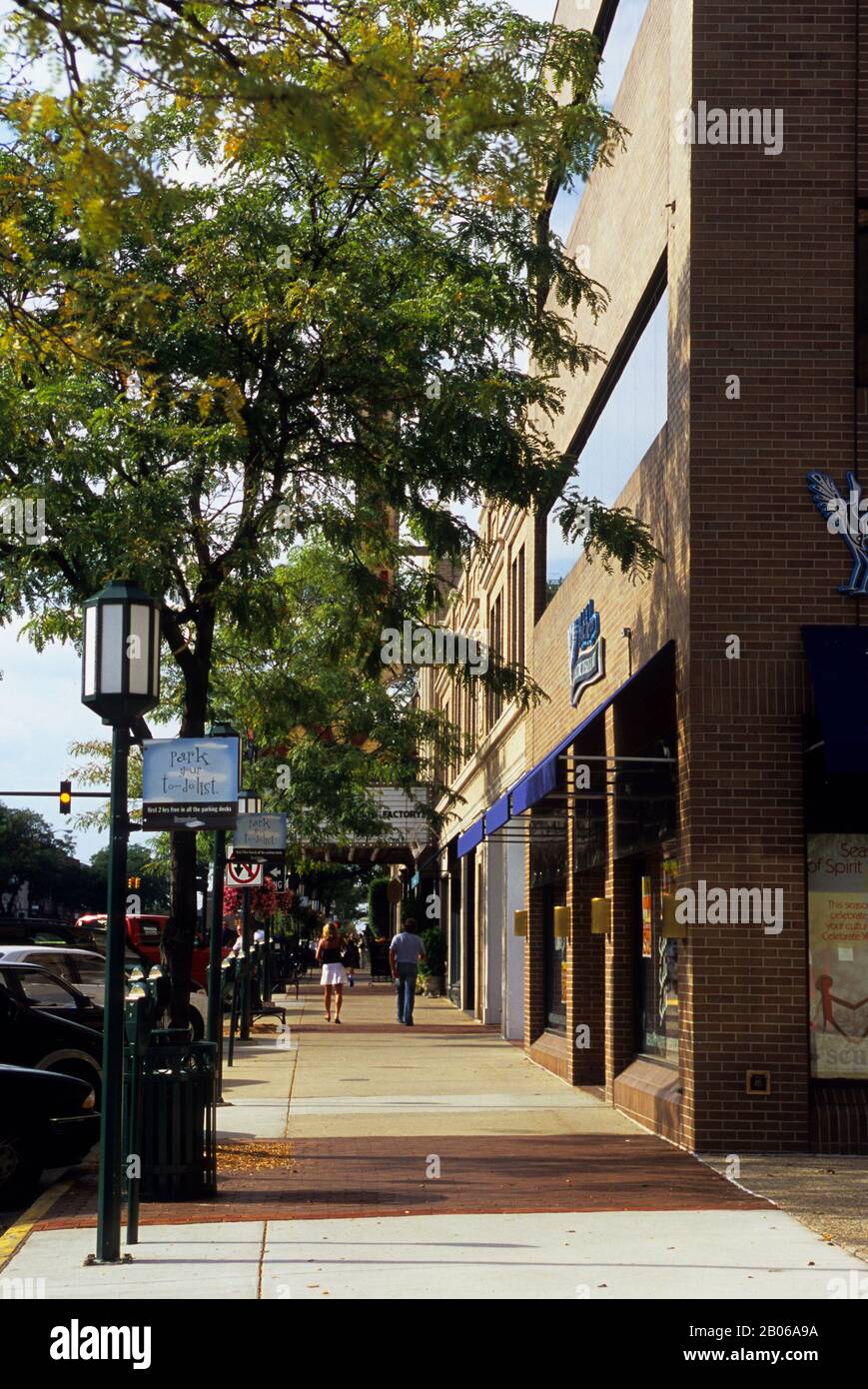 USA, MICHIGAN, VICINO DETROIT, ROYAL OAK, STREET SCENE Foto Stock