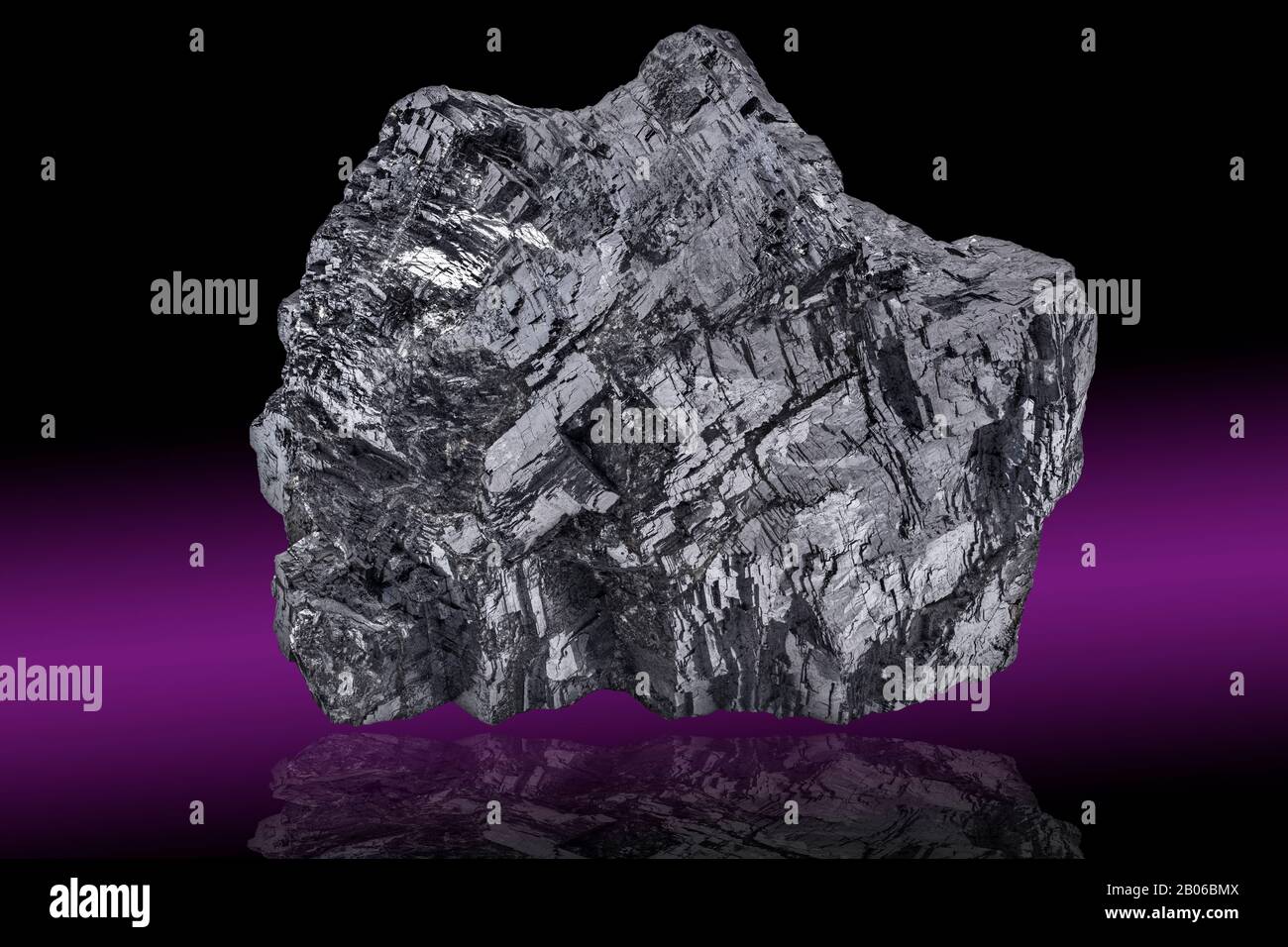 Galena, chiamata anche "lead glance", è la forma minerale naturale del solfuro di piombo (II) (PBS). E 'il minerale più importante di piombo e una fonte importante o Foto Stock