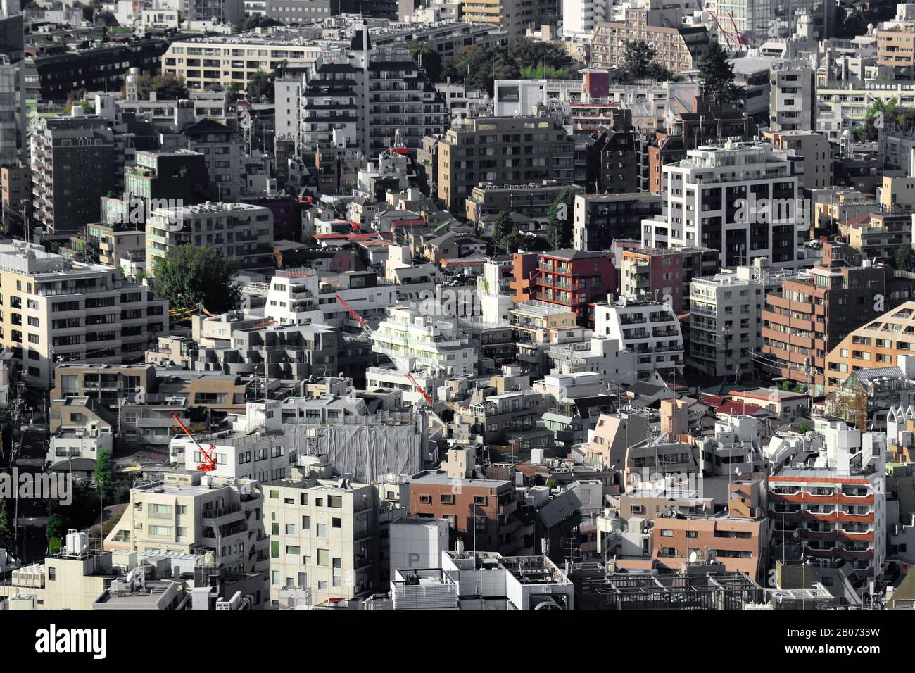 Molti condomini bassi in un'area residenziale a Tokyo Foto Stock