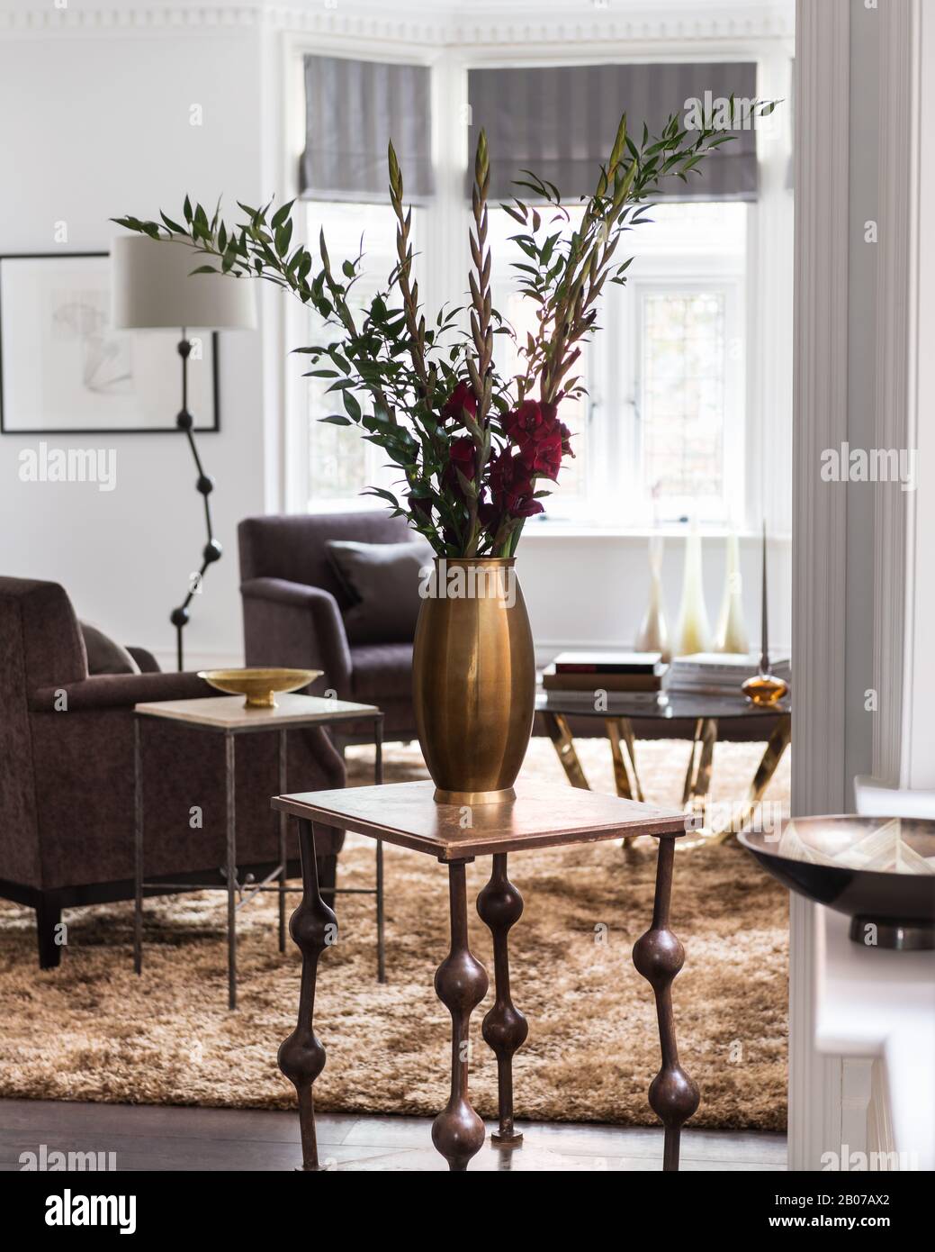 Vaso di fiori dal moderno soggiorno Foto Stock