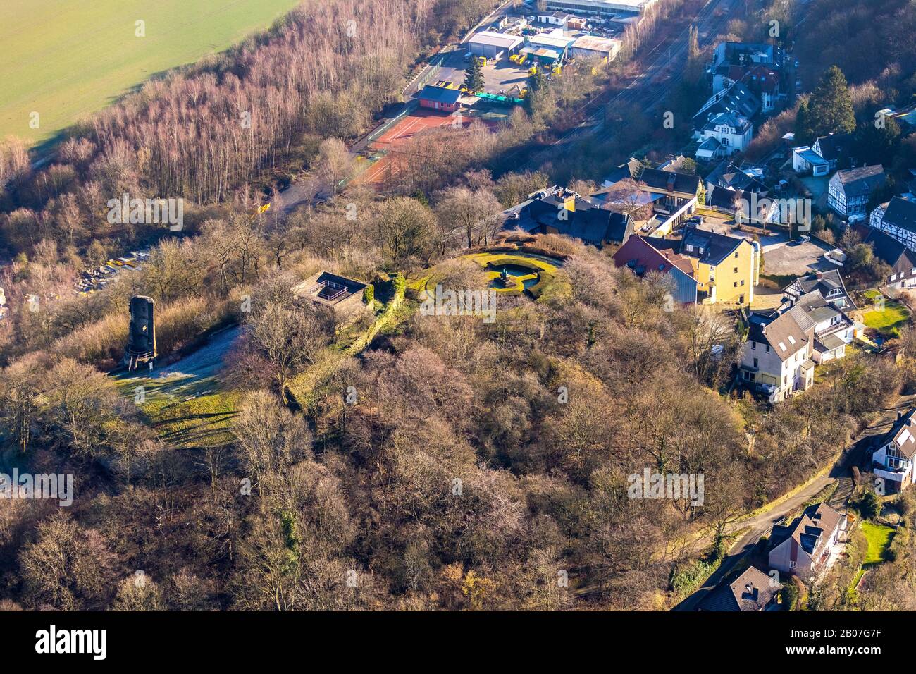 Foto aerea, rovine del castello Burg Volmarstein, Volmarstein, meteo, zona della Ruhr, Renania Settentrionale-Vestfalia, Germania, monumento architettonico, cresta di montagna, Foto Stock