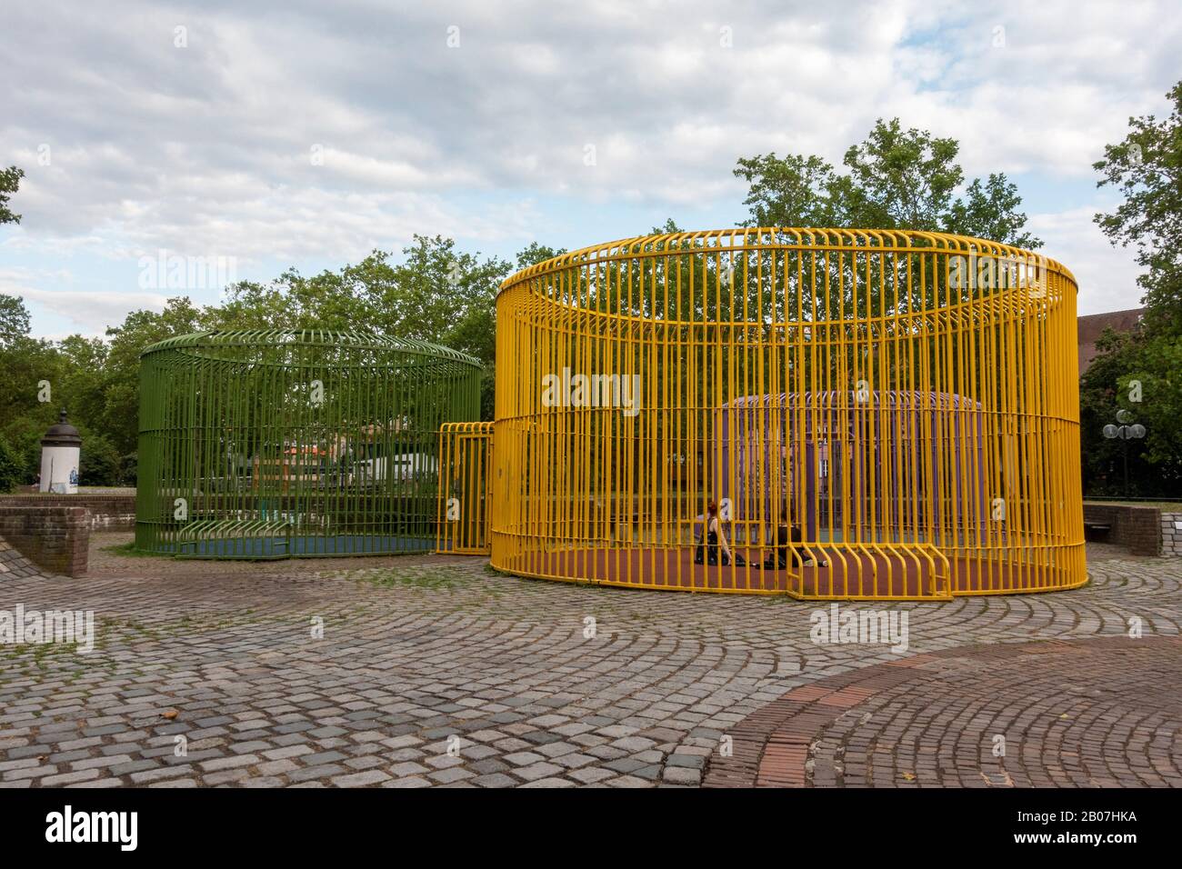 Padiglioni a Insel Schütt, di OLAF Nicolai, un artista concettuale tedesco, a Norimberga, in Baviera, Germania. Foto Stock