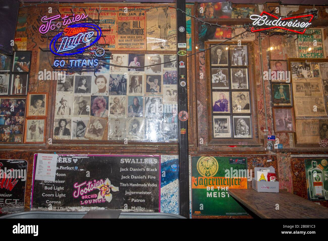 La Lounge Orchid di Tootsie, un'istituzione di musica country di Nashville e famosa in tutto il mondo honky-tonk, ha funzionato attraverso il vicolo dal Ryman sulla parte inferiore di Bra Foto Stock