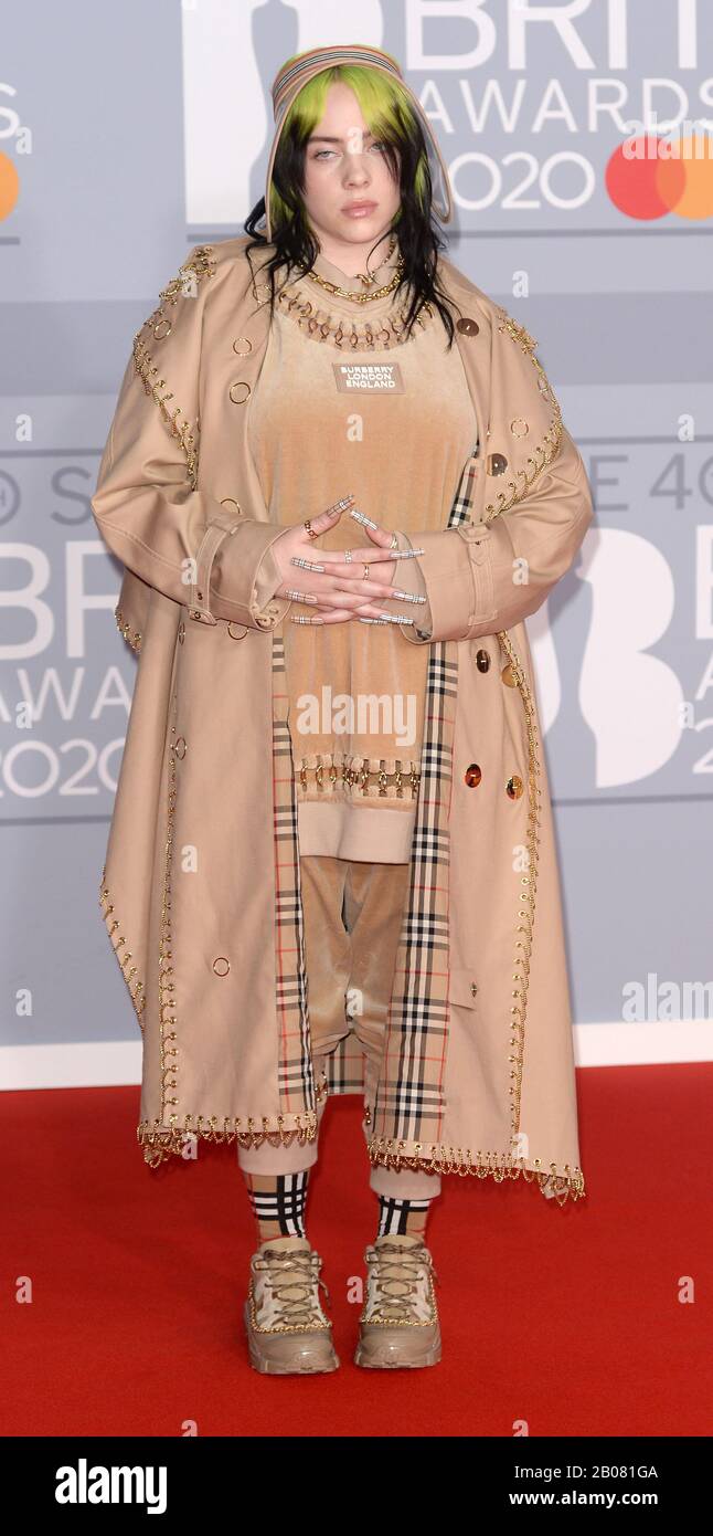 La foto Deve Essere Accreditata ©Alpha Press 078237 18/02/2020 Billie Eilish al Brit Awards 2020 tenutosi presso la O2 di Londra. Foto Stock