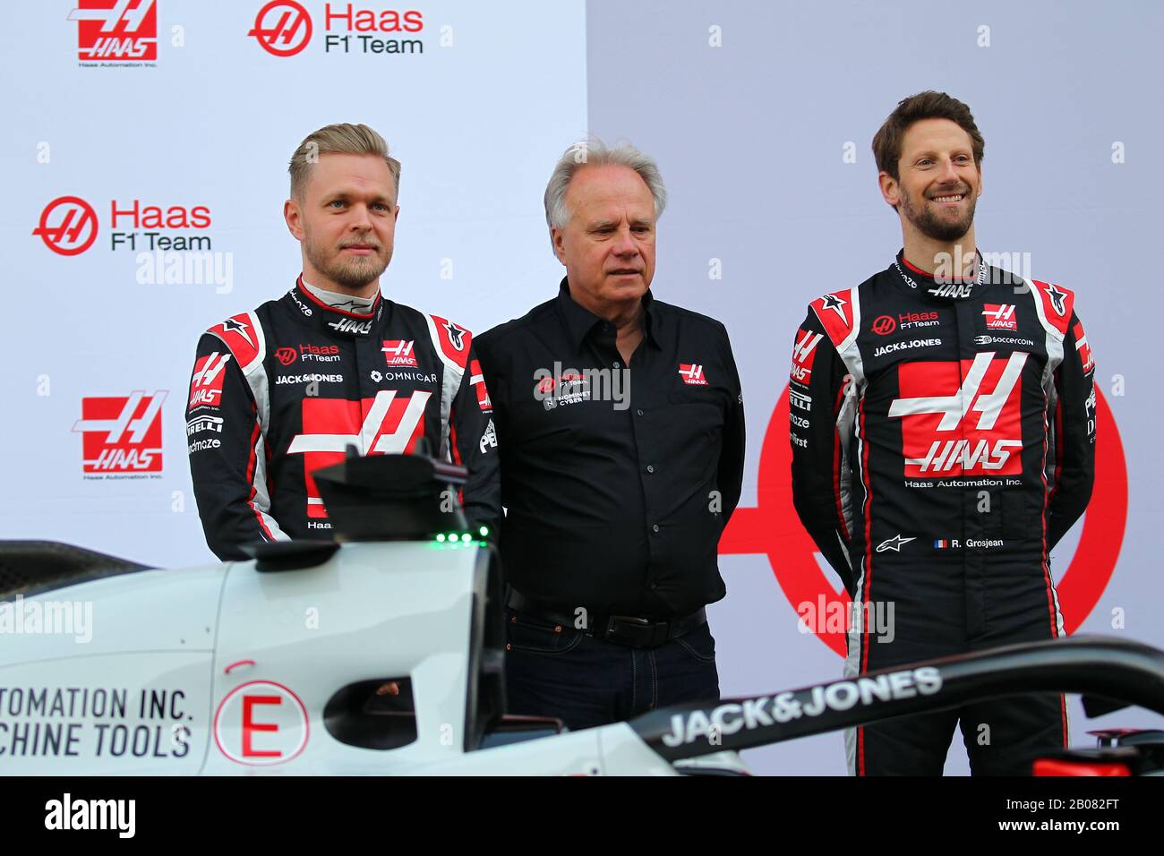 Il team Haas ha presentato la nuova vettura 2020 numero 08 Romain Grosjean, Kevin Magnussen Haas F1 Team. Formula 1 World Championship 2020, Winter testing Days 1 2020 Barcelona, 19-21 febbraio 2020. Foto Stock