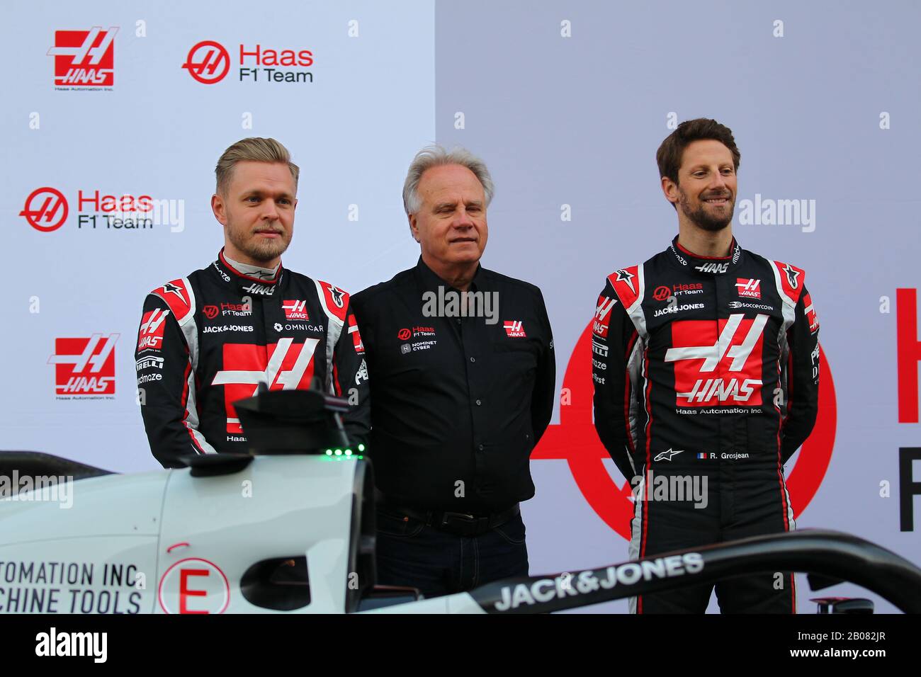 Il team Haas ha presentato la nuova vettura 2020 numero 08 Romain Grosjean, Kevin Magnussen Haas F1 Team. Formula 1 World Championship 2020, Winter testing Days 1 2020 Barcelona, 19-21 febbraio 2020. Foto Stock