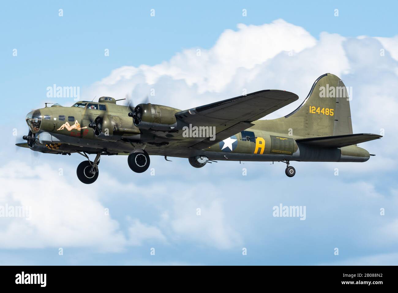 Il bellissimo Boeing B-17 Flying Fortress "Sally B", heavy bombarber sviluppato nella 1930s per il corpo aereo dell'esercito degli Stati Uniti (USAAC). Foto Stock