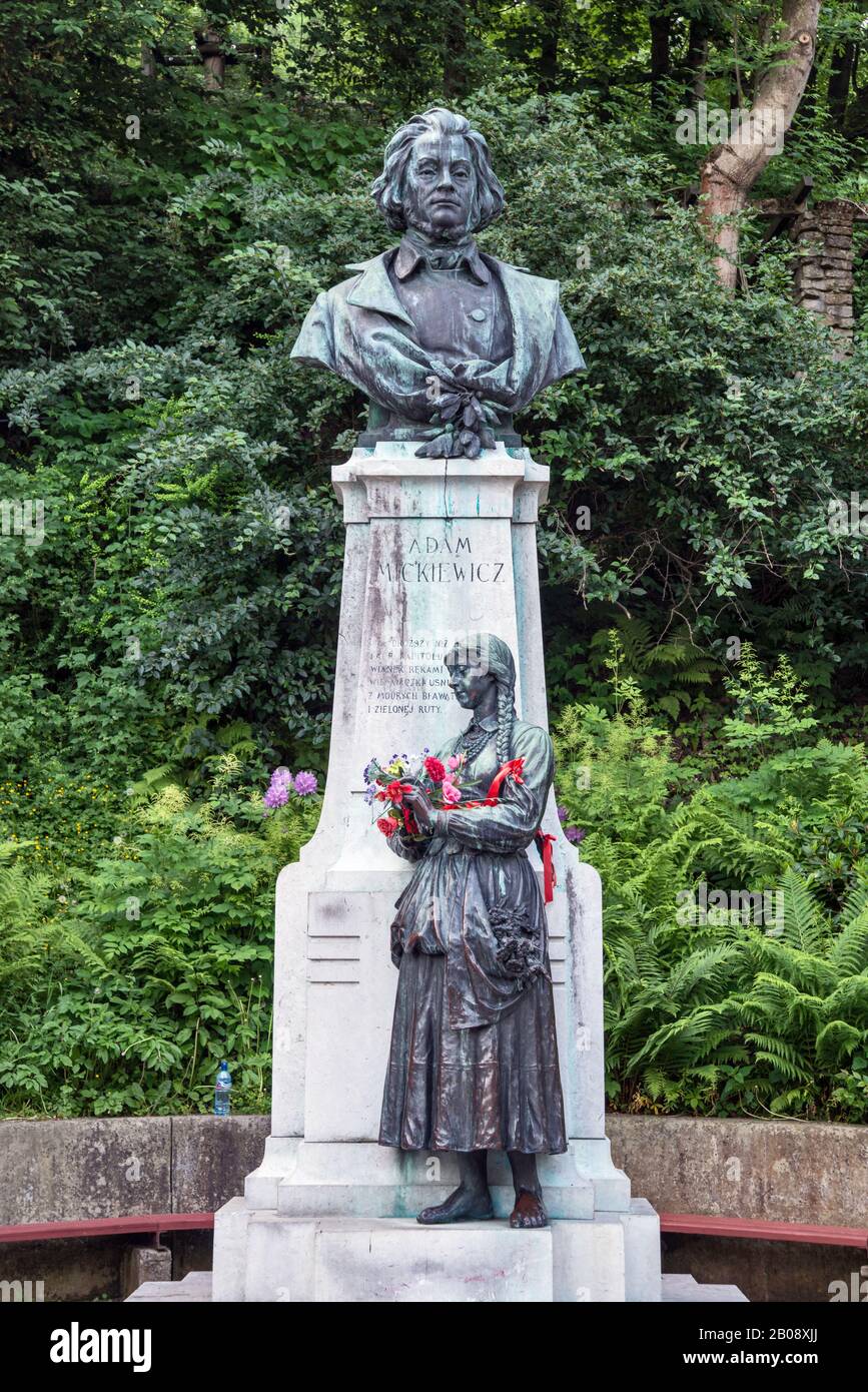 Monumento Adam Mickiewicz, 1906, creato da Antoni Popiel, stazione termale di Krynica Zdroj, regione Beskid Sadecki, Carpazi occidentali, Malopolska, Polonia Foto Stock
