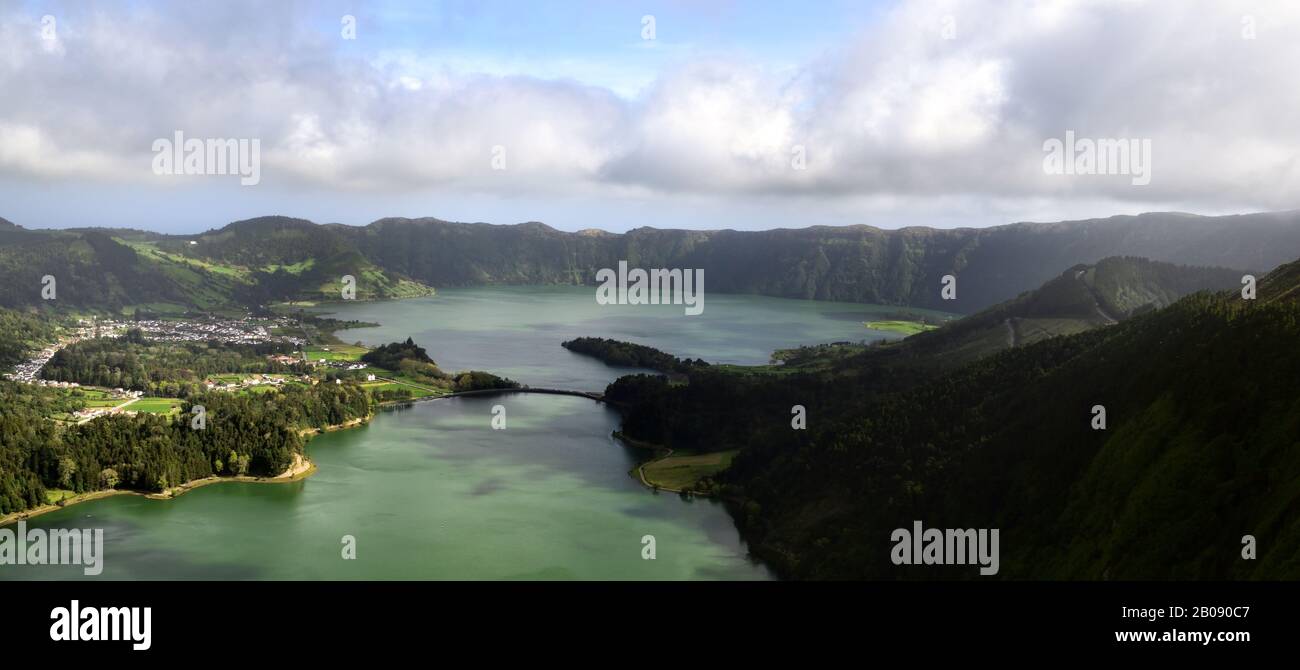 I Twin Lakes nella caldera delle Azzorre Foto Stock