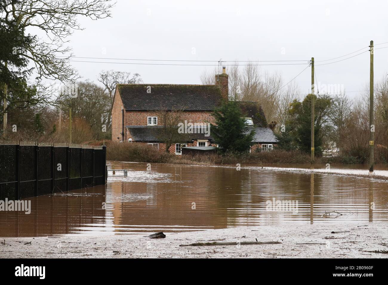 Inondazione nel Gloucestershire rurale dopo la tempesta Dennis ha causato il fiume Severn di rompere le sue banche e inondare numerose comunità rurali in Gloucestershi Foto Stock