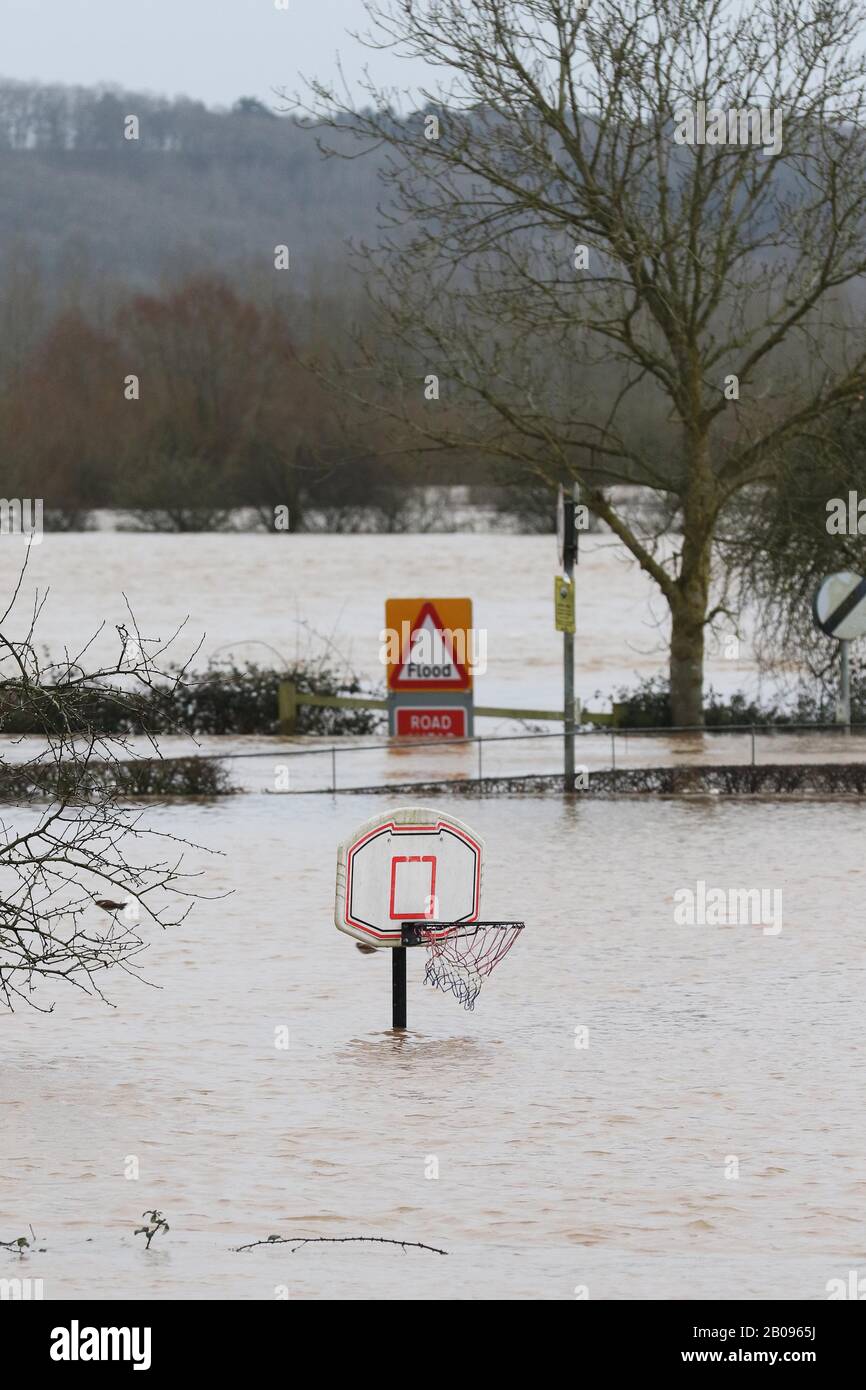 Inondazione nel Gloucestershire rurale dopo la tempesta Dennis ha causato il fiume Severn di rompere le sue banche e inondare numerose comunità rurali in Gloucestershi Foto Stock