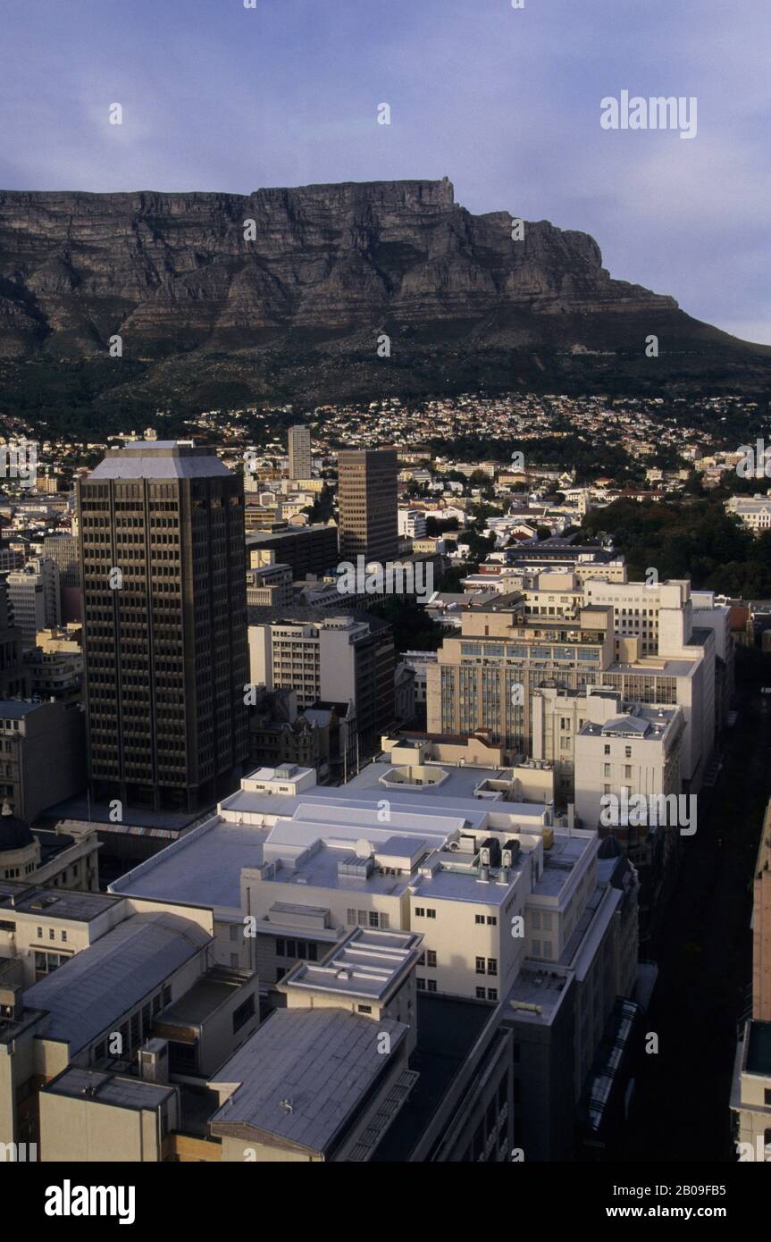 SUD AFRICA, CITTÀ DEL CAPO, VISTA DI TABLE MOUNTAIN Foto Stock