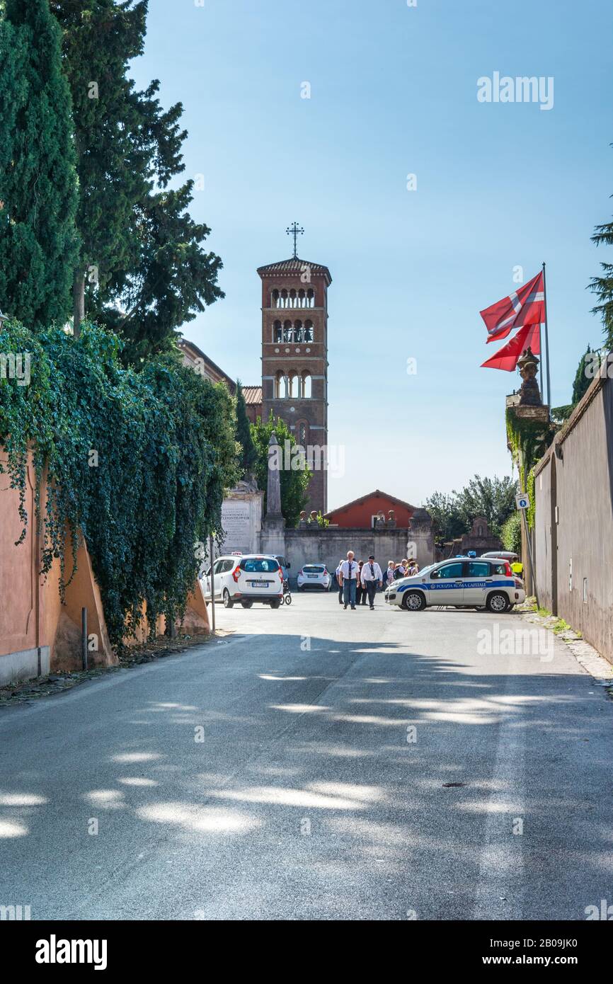 Roma, Italia - 03 ottobre 2018: Vista di Piazza dei Cavalieri di Malta in una giornata di sole. Foto Stock