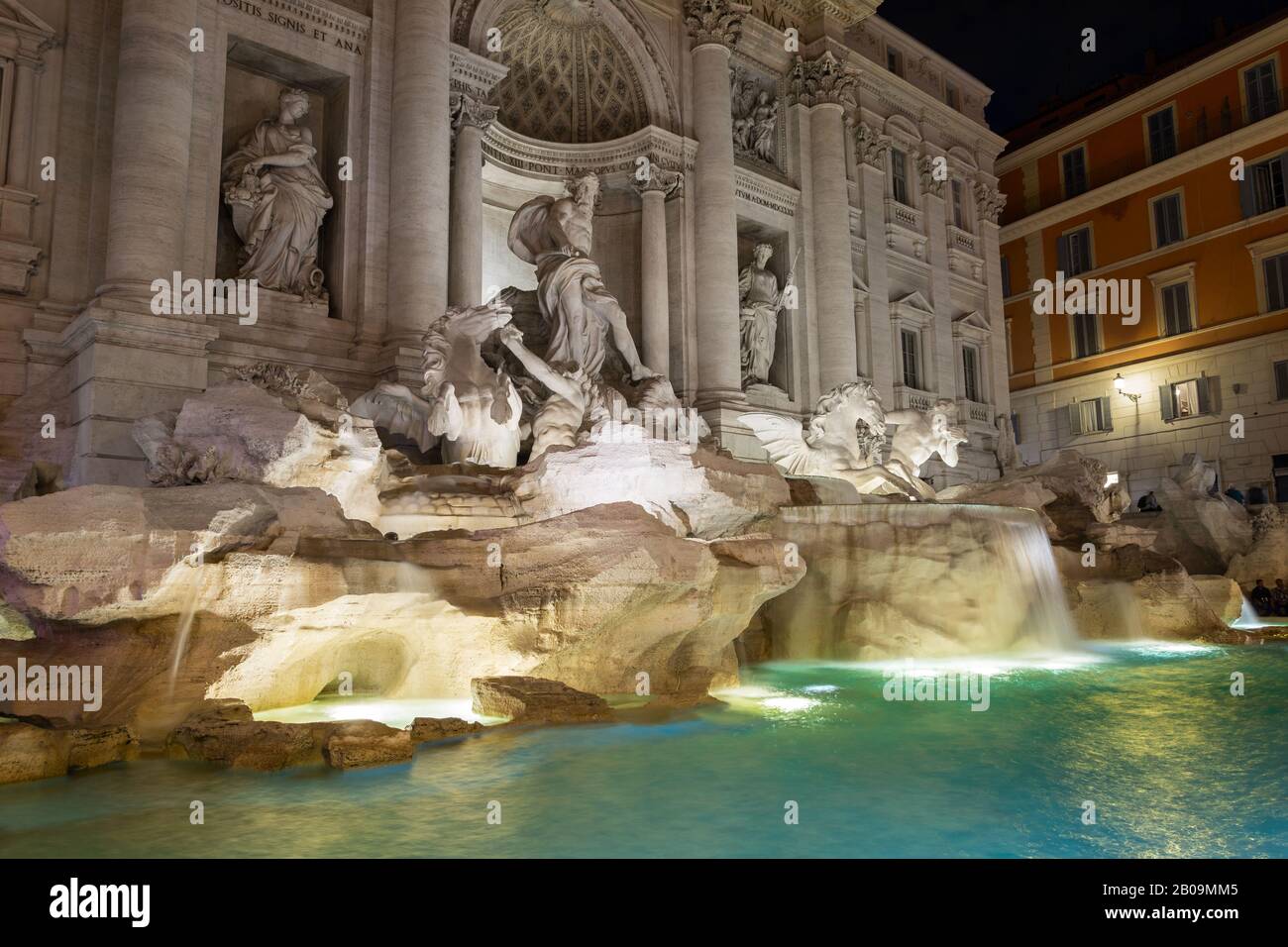 Roma, Italia - 04 ottobre 2018: Rong notturno vicino alla Fontana di Trevi a Roma Foto Stock