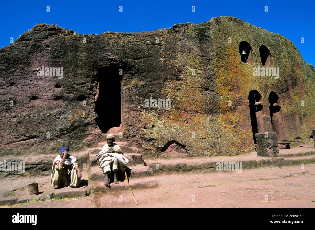 ETIOPIA, LALIBELA, PATRIMONIO MONDIALE DELL'UNESCO, CHIESA SCOLPITA NELLA ROCCIA, POPOLAZIONE LOCALE Foto Stock