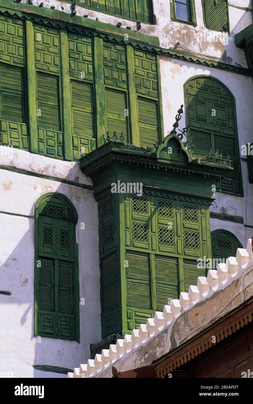 ARABIA SAUDITA, JEDDAH, CITTÀ VECCHIA, VECCHIA CASA, FINESTRE Foto Stock